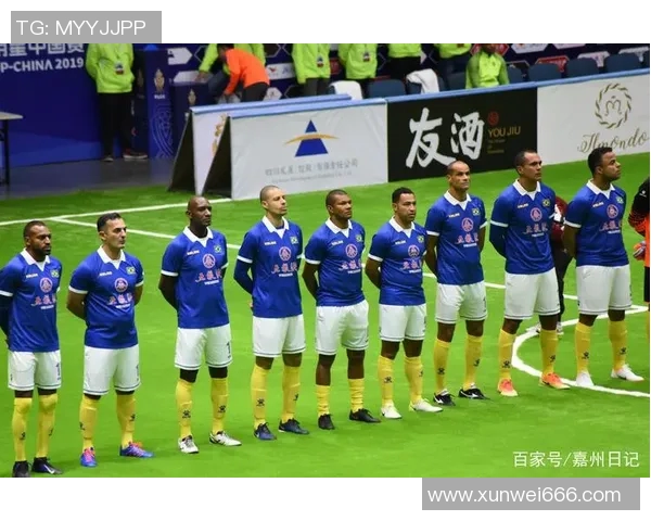 传奇球星激荡岁月再现风采足球海报纪实展 传奇球星激荡岁月再现风采足球海报纪实展